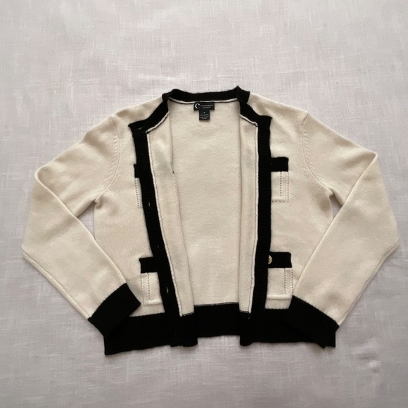 C By Bloomingdale’s Contrast Trim Cashmere Cardigan Size M NWOT - Picture 8 of 16
